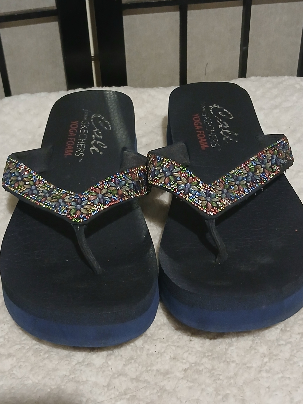 Skechers Beaded Yoga-Foam Flip Flop